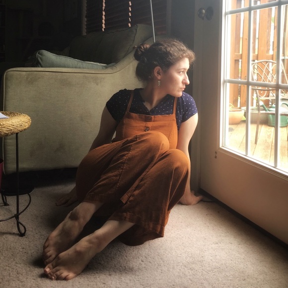 Meet your Posher, Adrienne - Picture 3 of 3